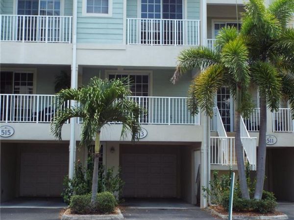 513 BAHIA BEACH BLVD , RUSKIN, FL 33570