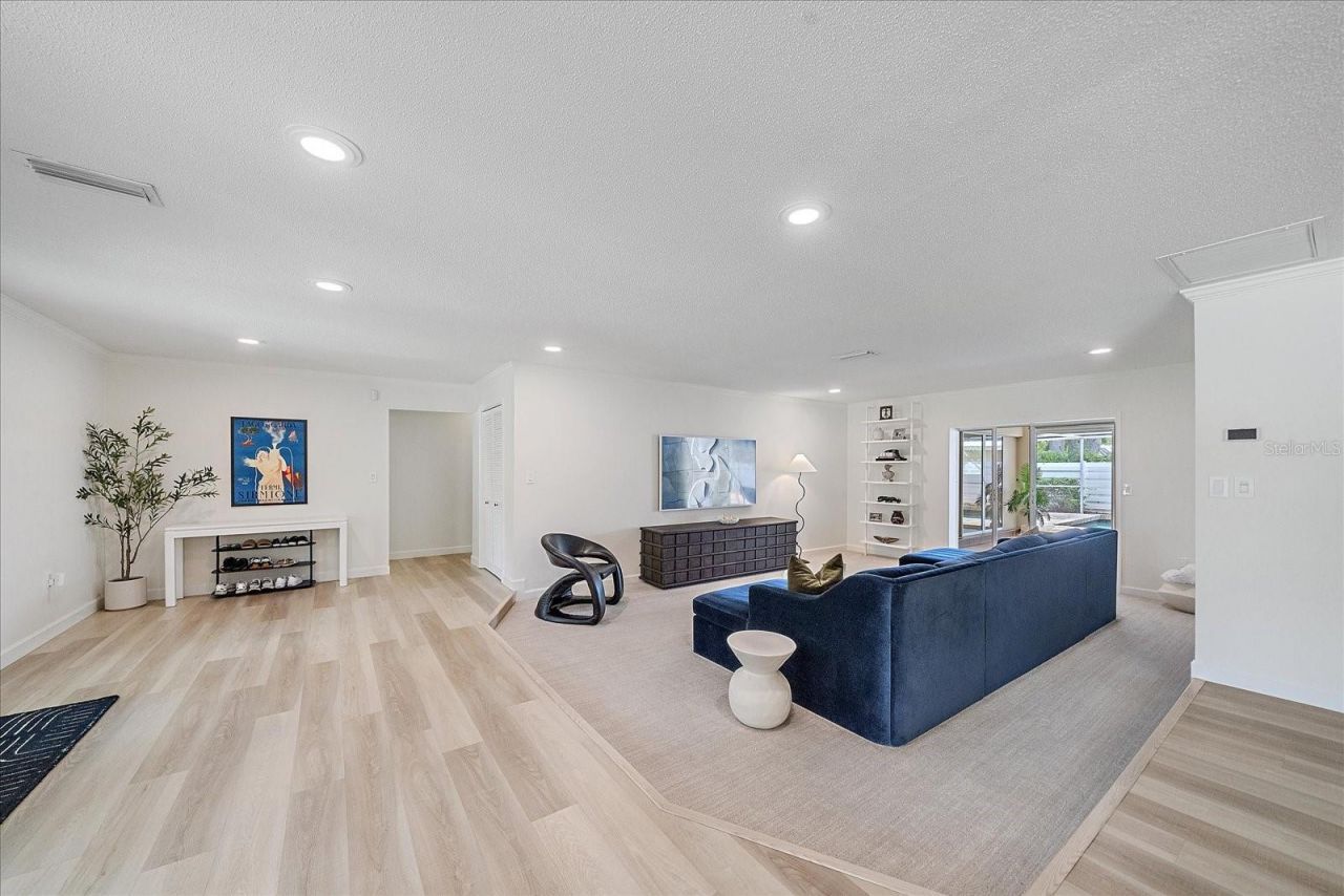 1734 Riviera Circle, Sarasota, FL 34232 Photo