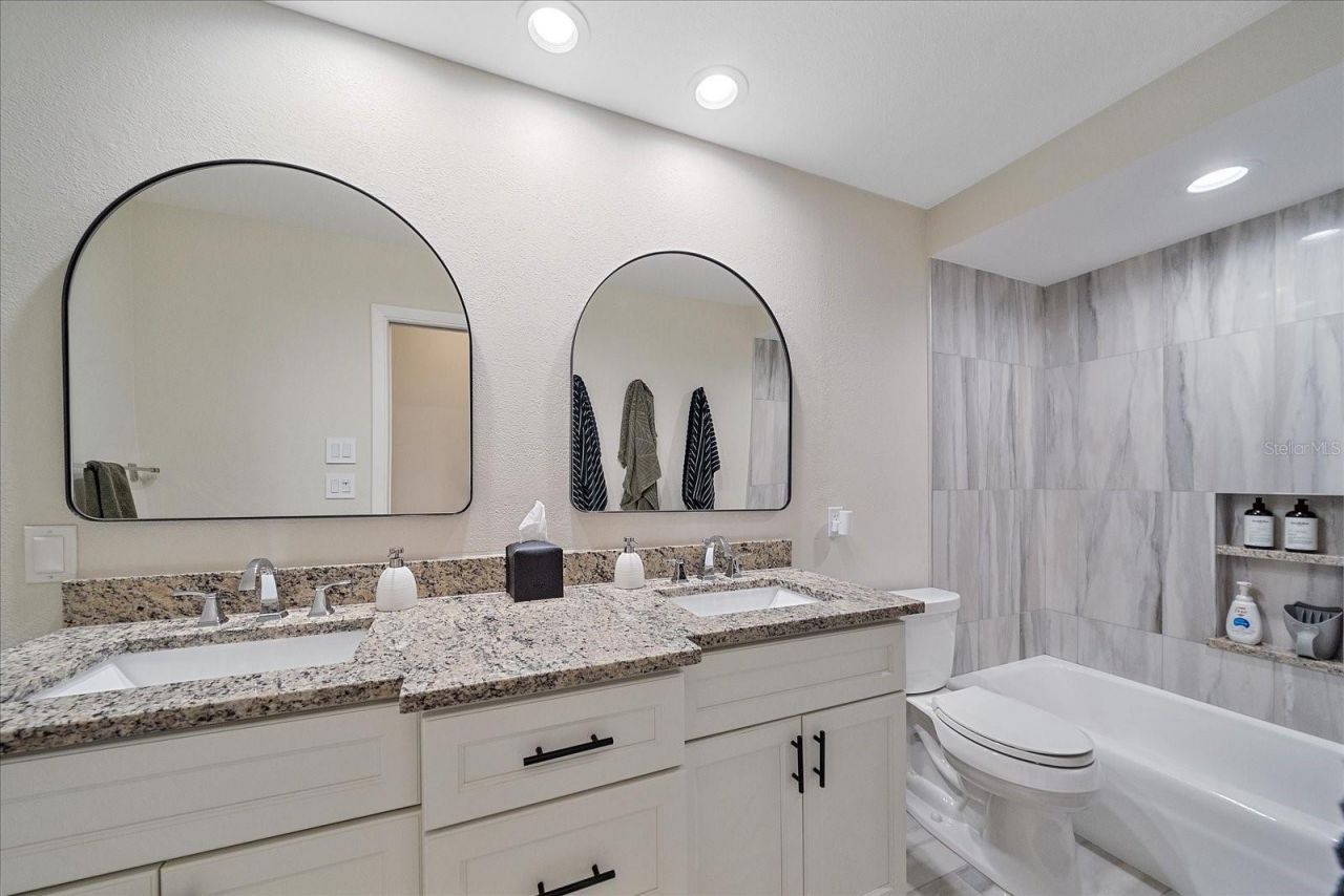 1734 Riviera Circle, Sarasota, FL 34232 Photo