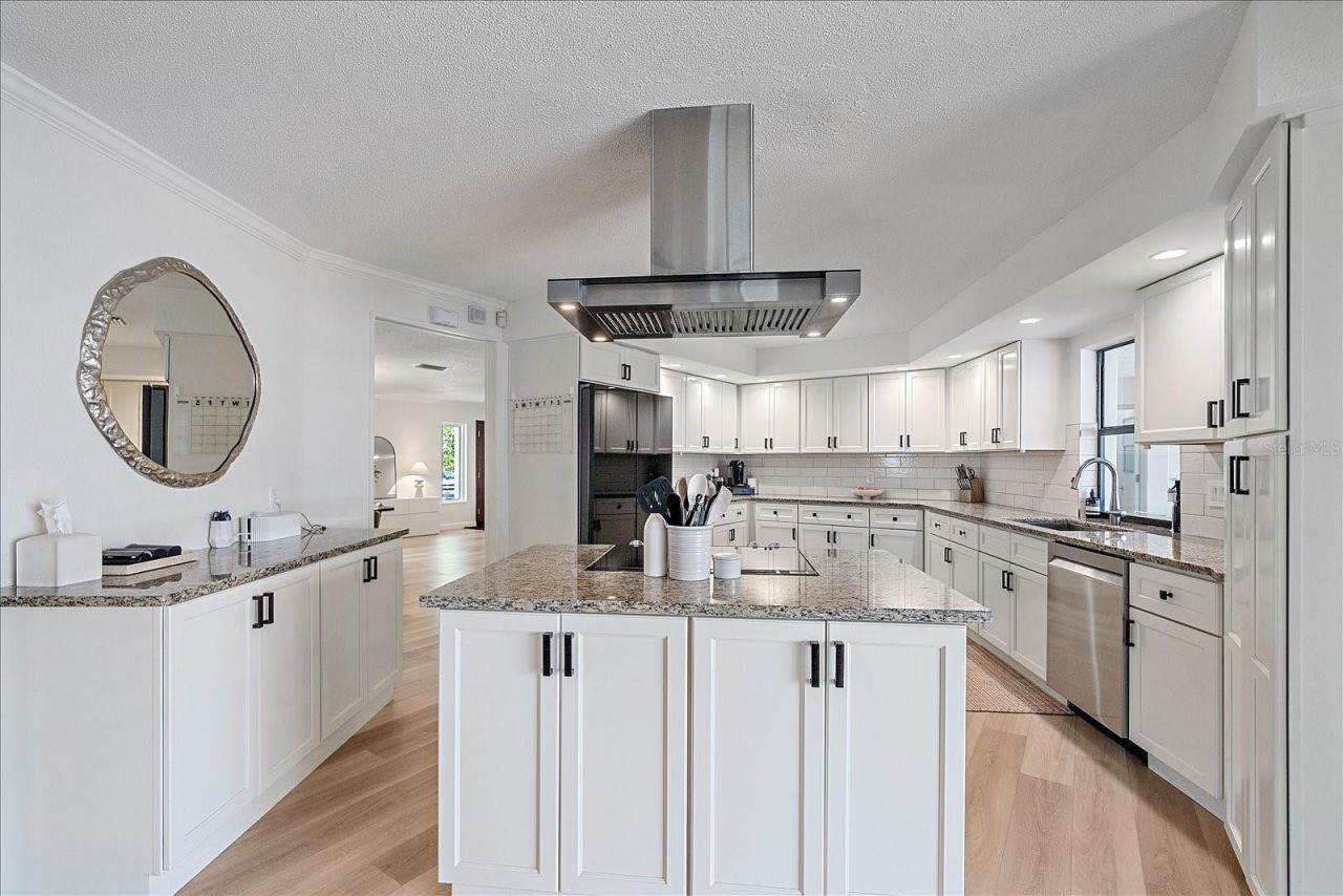 1734 Riviera Circle, Sarasota, FL 34232 Photo