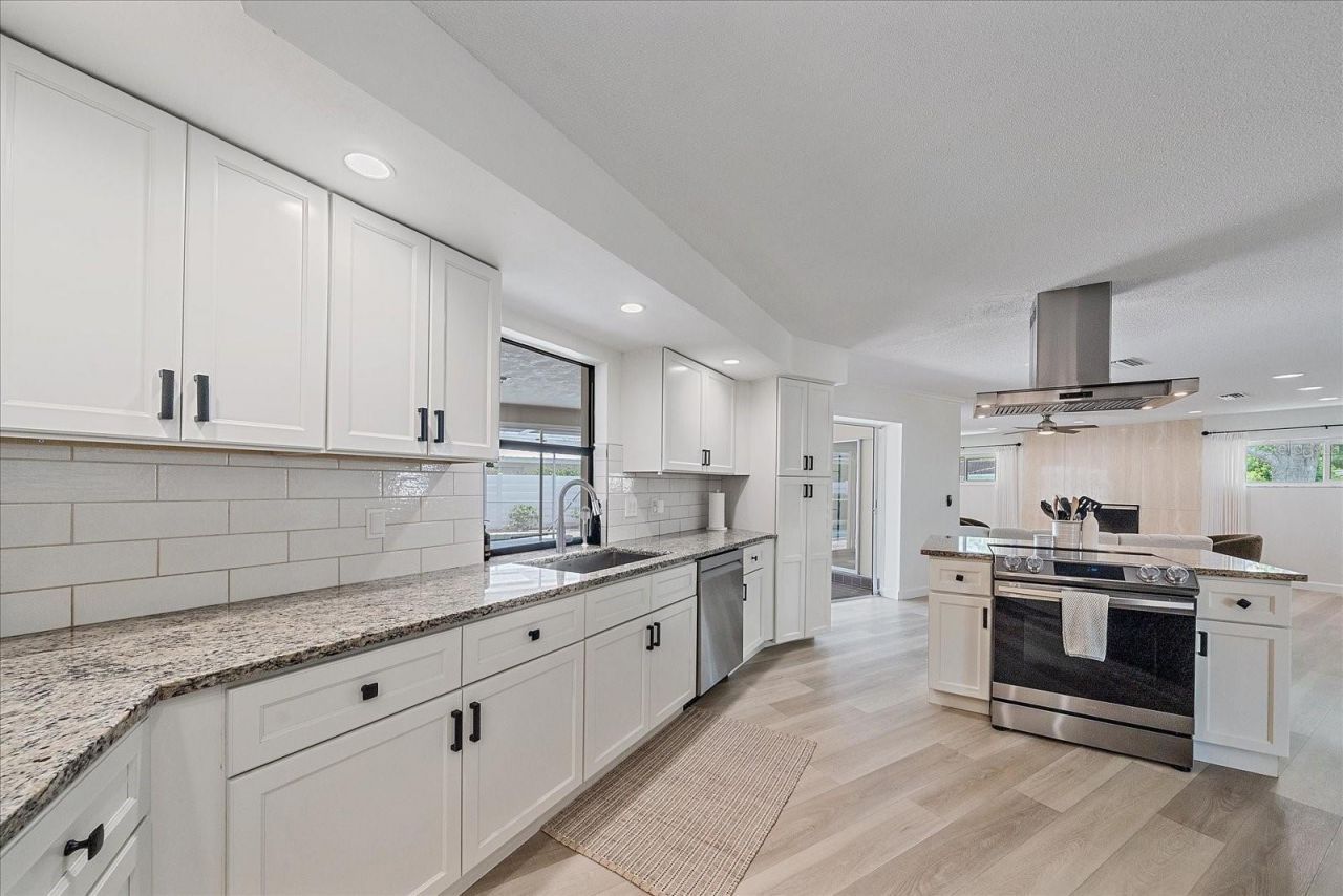 1734 Riviera Circle, Sarasota, FL 34232 Photo