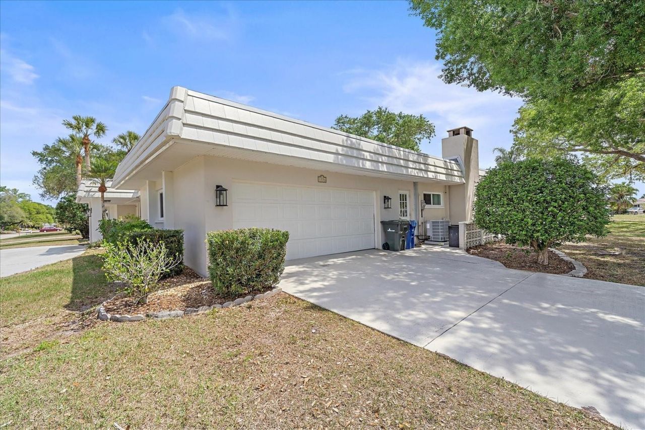 1734 Riviera Circle, Sarasota, FL 34232 Photo