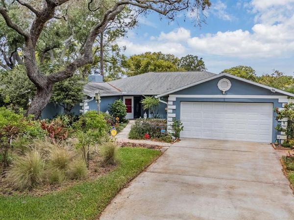 7450 LAKE FOREST CIRCLE, PORT RICHEY, FL 34668