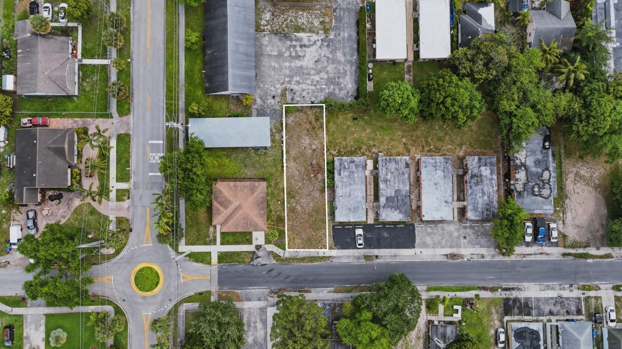 438 NW 13th Avenue, Fort Lauderdale, FL 33311 Photo