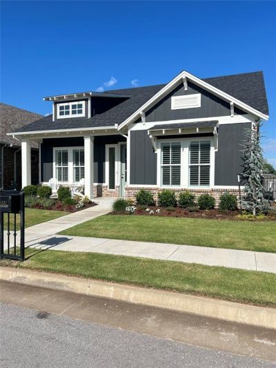 1901 Plaza District Drive, Edmond, OK 73034 Main Photo