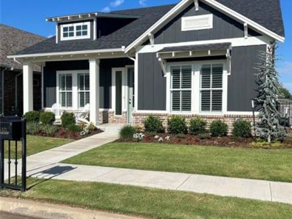 1901 Plaza District Drive, Edmond, OK 73034