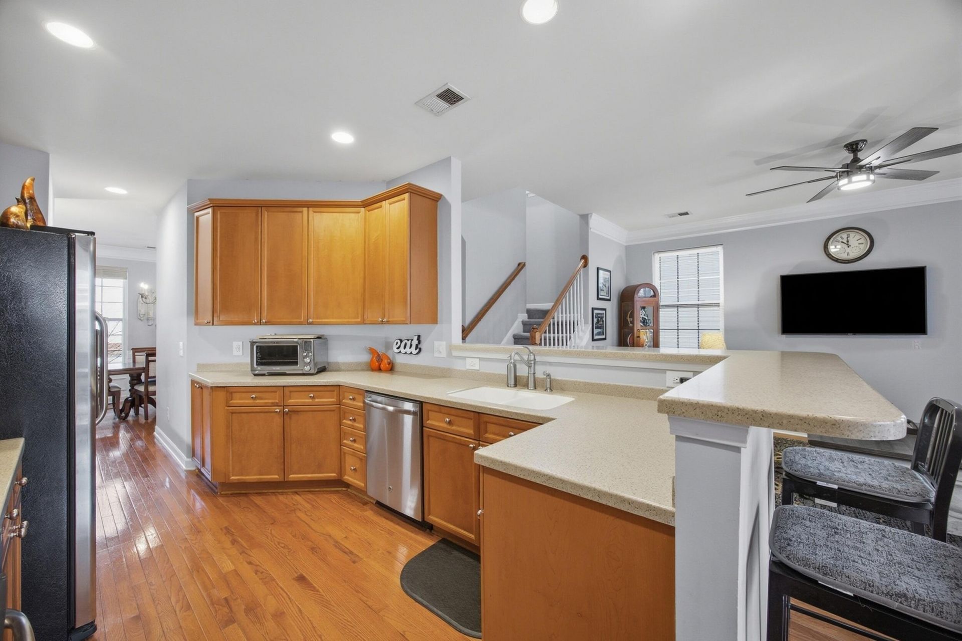 3451 Claremont Street Photo 16
