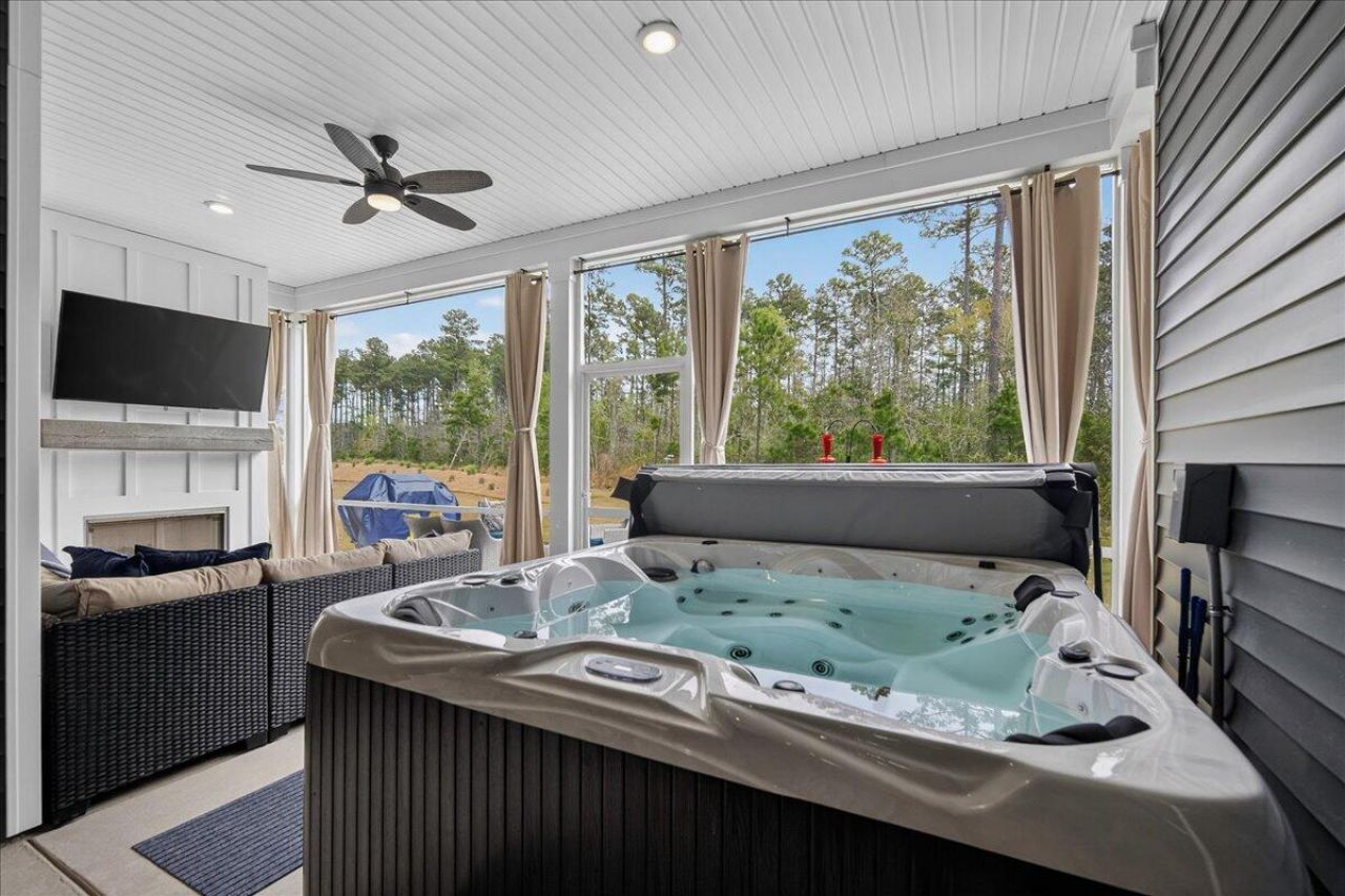 144 Summerwind Drive Photo 17