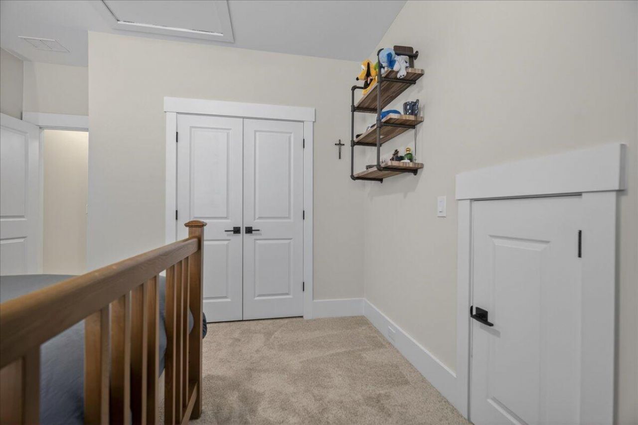 144 Summerwind Drive Photo 32