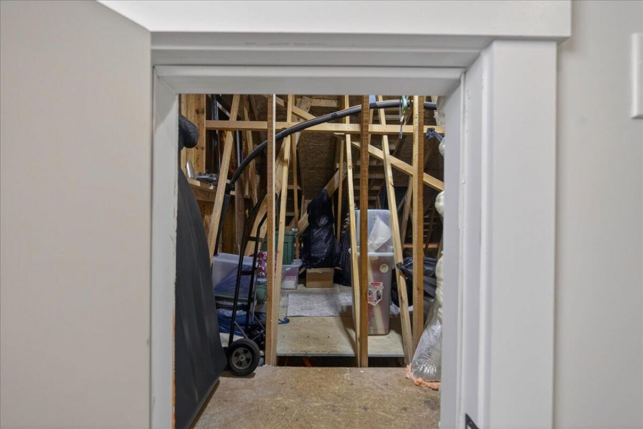 144 Summerwind Drive Photo 35