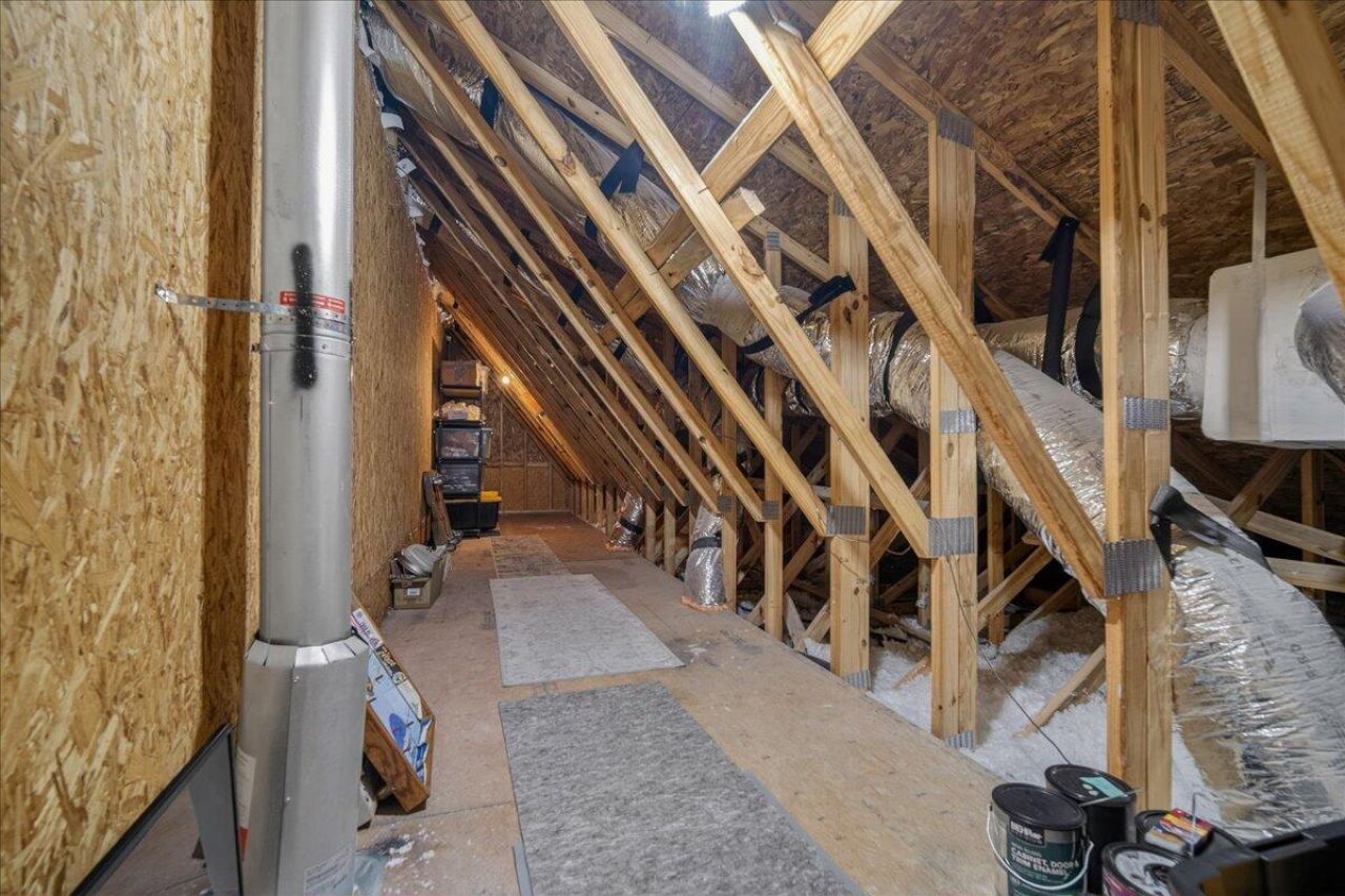 144 Summerwind Drive Photo 37