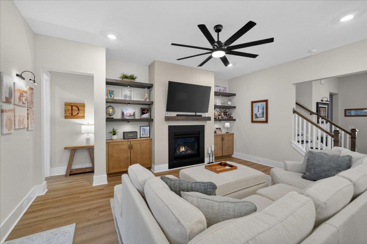 144 Summerwind Drive Photo 8