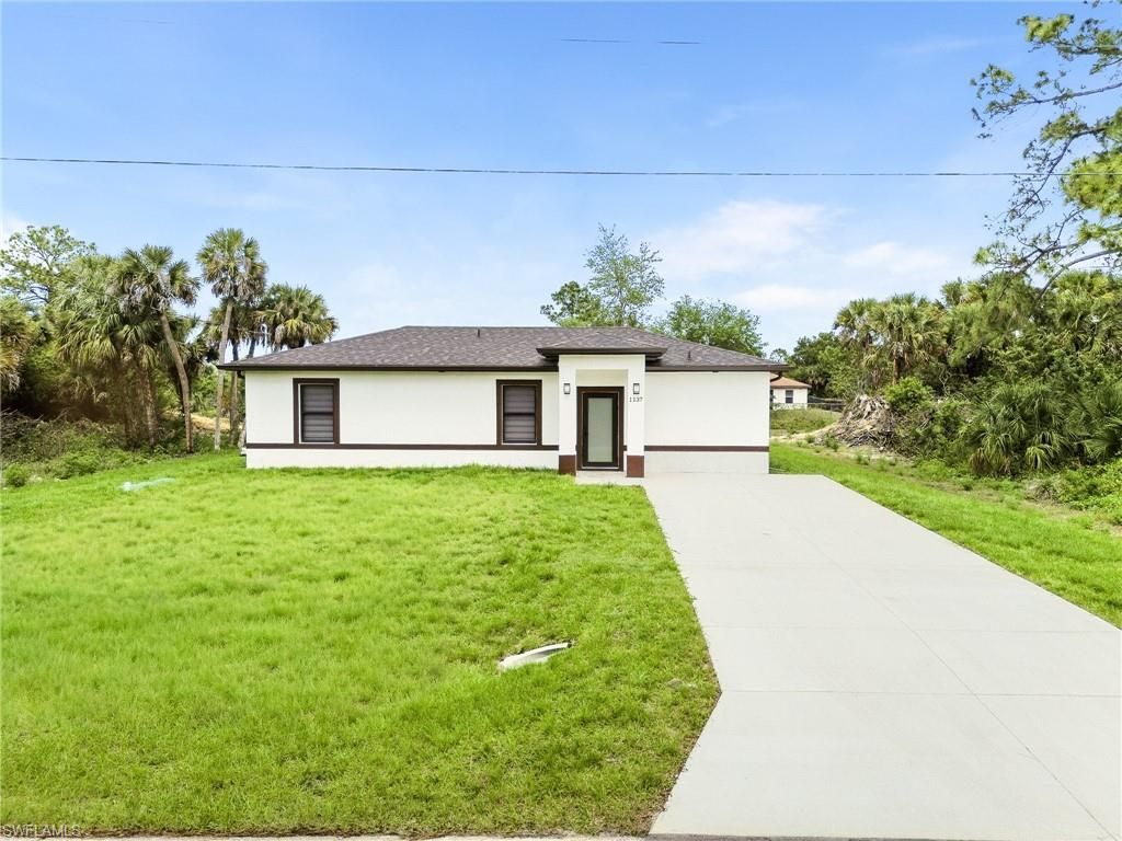 1137 Essex St E, Lehigh Acres, FL 33974 Photo