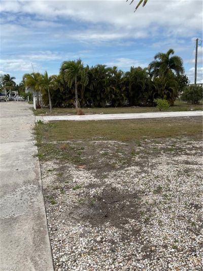 5012 Flamingo Dr, Saint James City, FL 33956 Photo