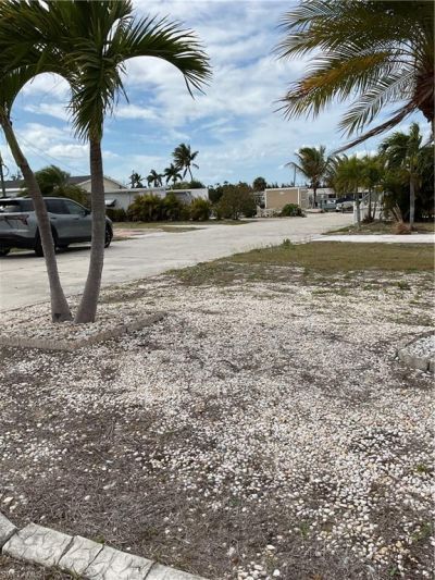 5012 Flamingo Dr, Saint James City, FL 33956 Photo