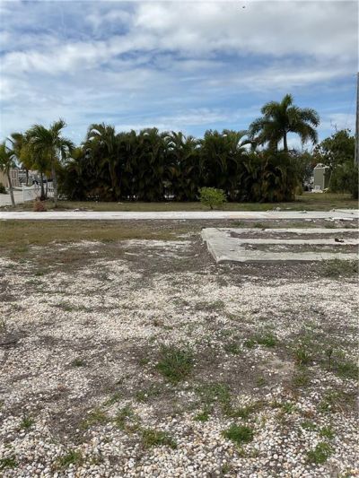 5012 Flamingo Dr, Saint James City, FL 33956 Photo