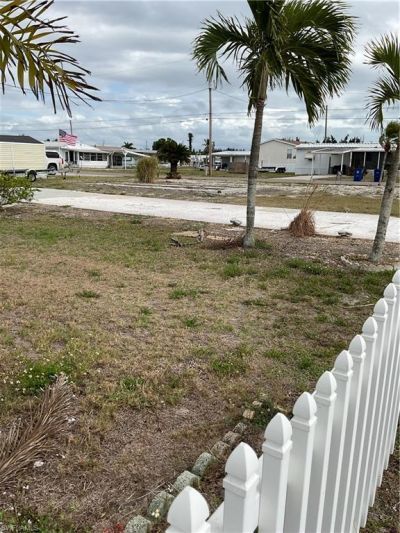 5012 Flamingo Dr, Saint James City, FL 33956 Photo