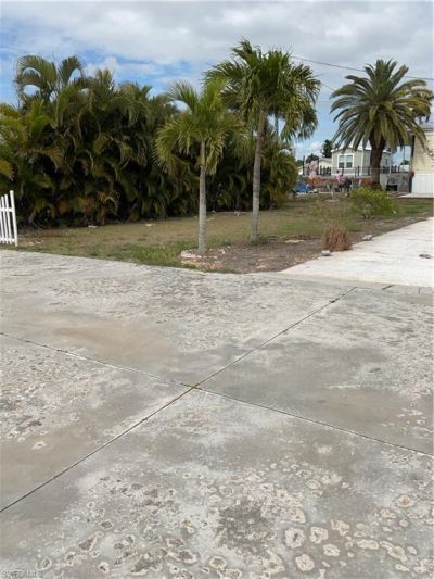 5012 Flamingo Dr, Saint James City, FL 33956 Photo