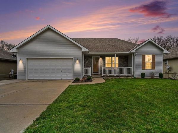 18600 Woodruff Street, Smithville, MO 64089