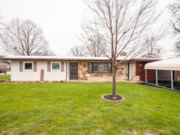 1114 E Lafayette Street , Bloomington, IL 61701