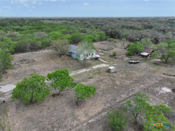 115 Ryan Road , Refugio, TX 78377