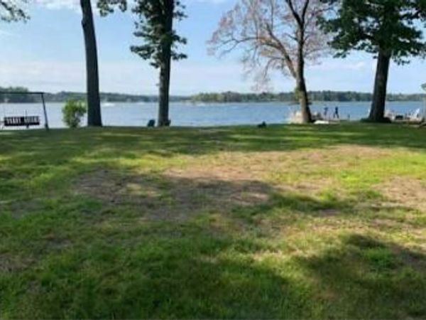 11366 E Shore Drive, Delton, MI 49046