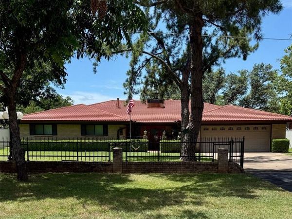 3093 County Road 264 , Breckenridge, TX 76424