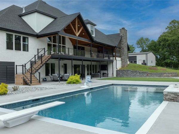 2762 Wilson Lane, Fayetteville, AR 72703