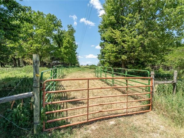 Hunton Lane , Lincoln, AR 72744
