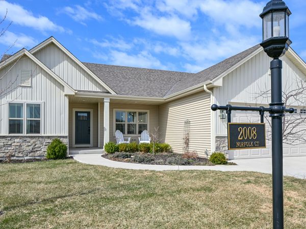 2008 Norfolk Ct, Union Grove, WI 53182