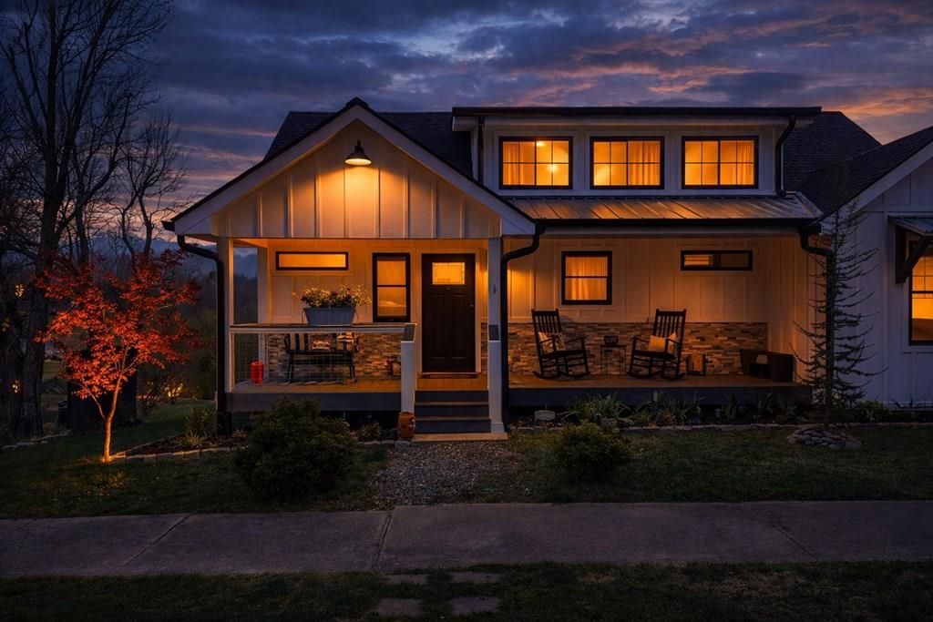 101 Mill Street, Hayesville, NC 28904 Main Photo