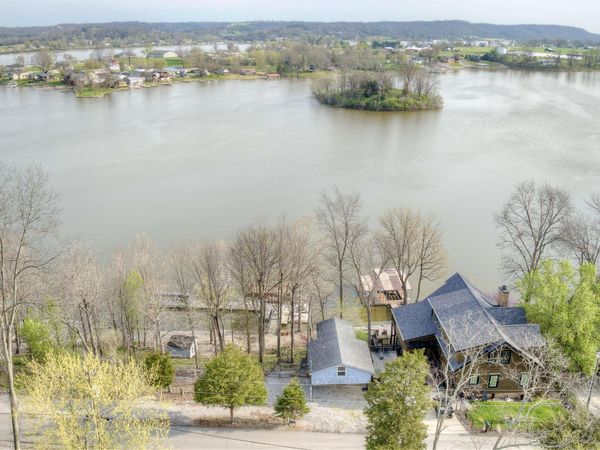 609 Hillandale Drive, Sanders, KY 41083