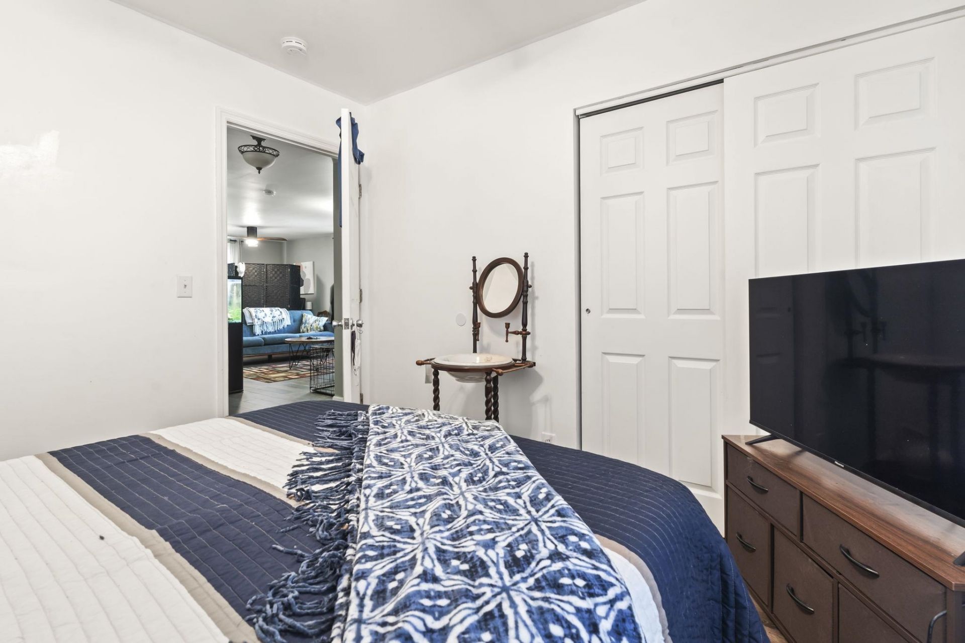 1300 Ragin St.  Photo 11