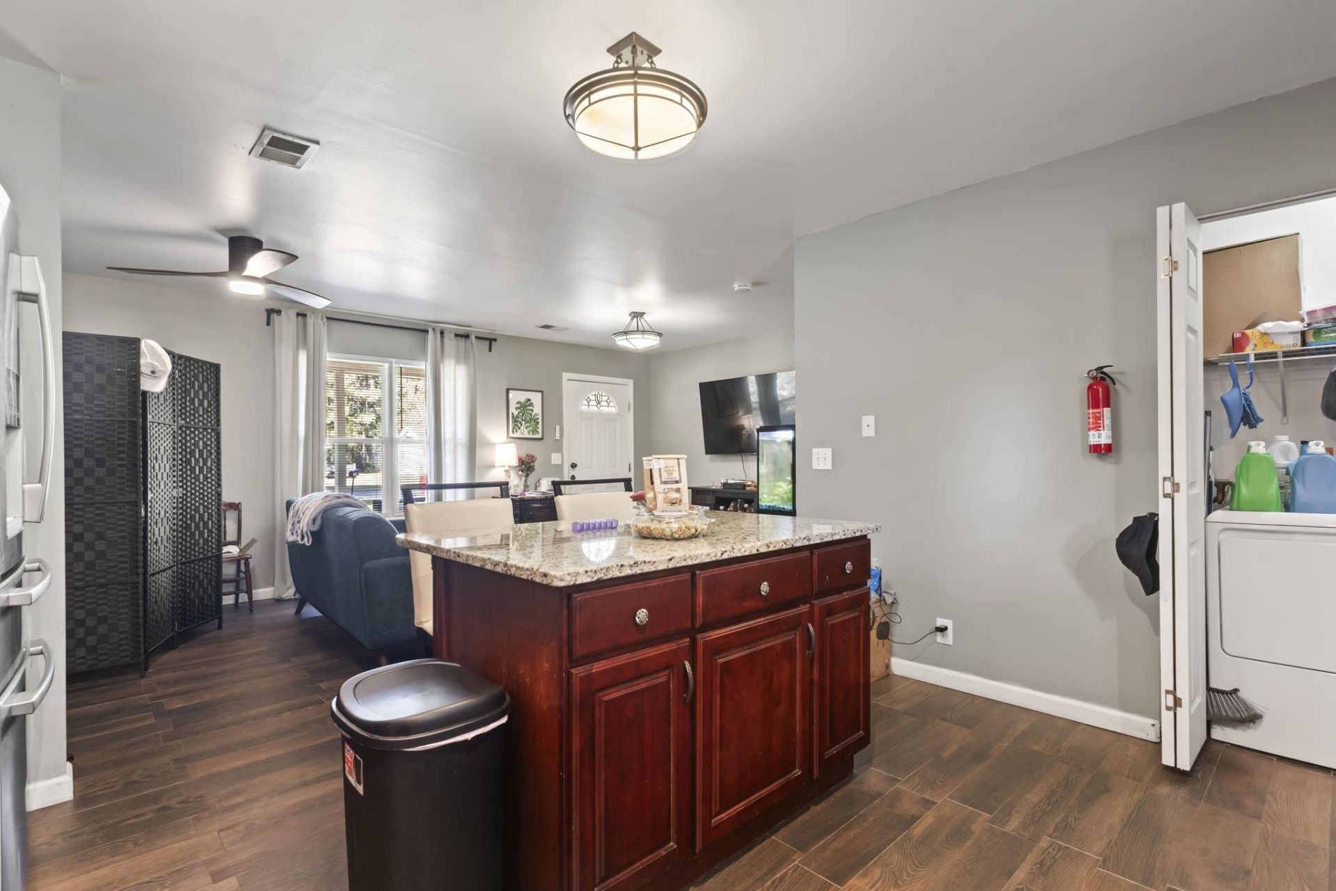 1300 Ragin St.  Photo 21