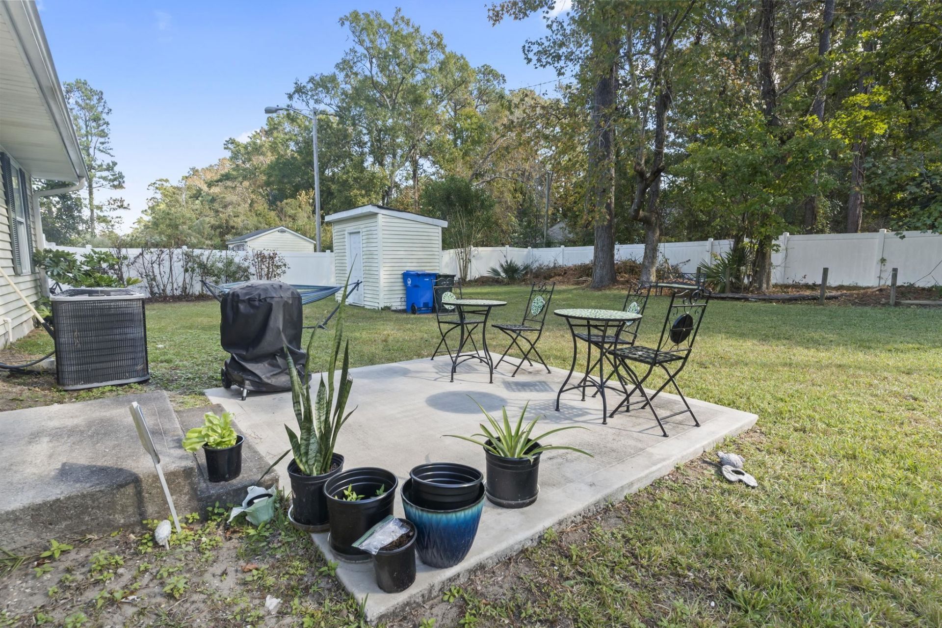 1300 Ragin St.  Photo 22