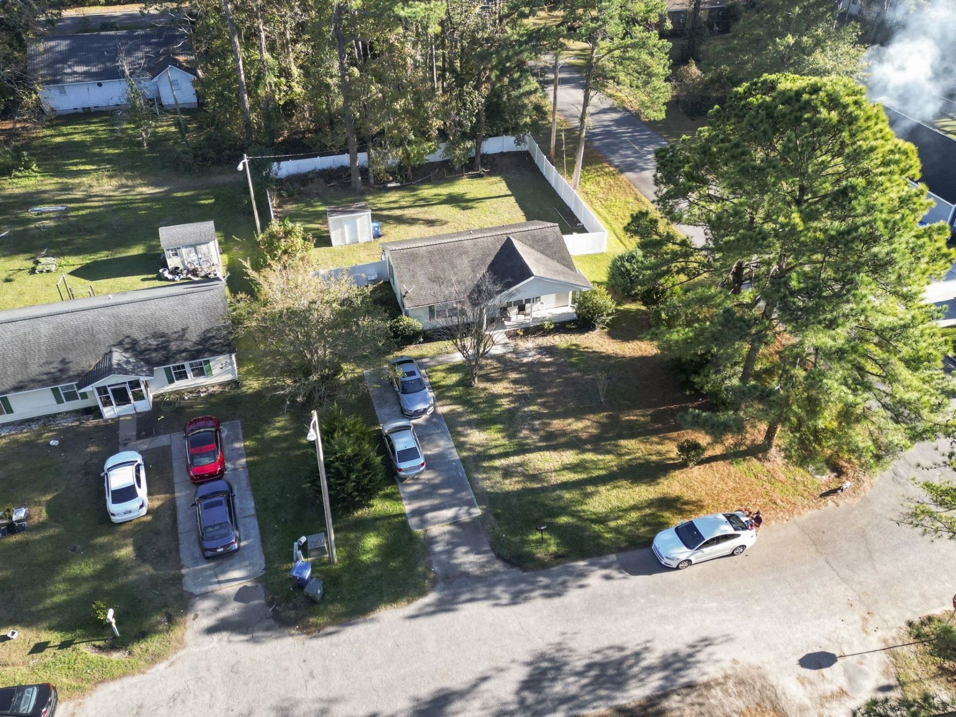 1300 Ragin St.  Photo 27