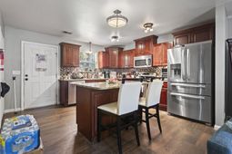 1300 Ragin St.  photo 4