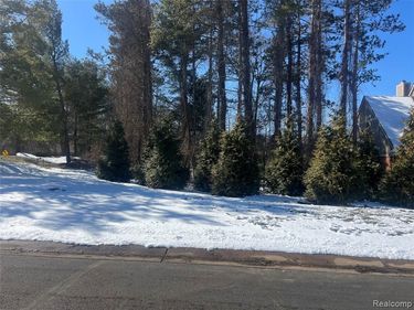 3291 Timberlake Drive , Commerce Twp, MI 48390