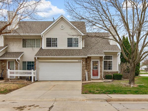 150 S Prairie View Drive, Unit 1112, West Des Moines, IA 50266