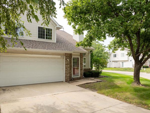 150 S Prairie View Drive, Unit 1112, West Des Moines, IA 50266