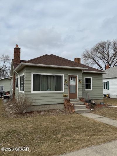 922 Walnut Street , Grand Forks, ND 58201 Main Photo