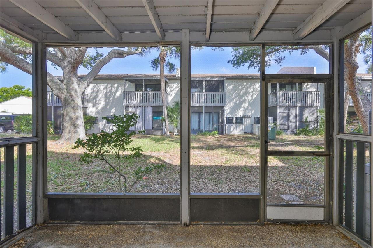 11502 7th Lane N, Unit 1401, Saint Petersburg, FL 33716 Photo