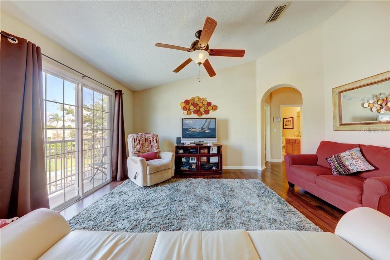 544 52nd Avenue N, Saint Petersburg, FL 33701 Photo