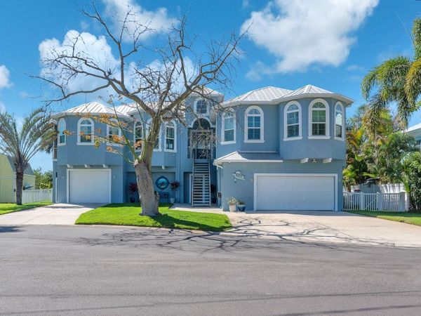 9425 OAK STREET, RIVERVIEW, FL 33578