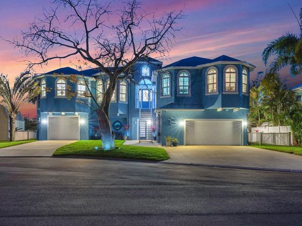 9425 OAK STREET , RIVERVIEW, FL 33578