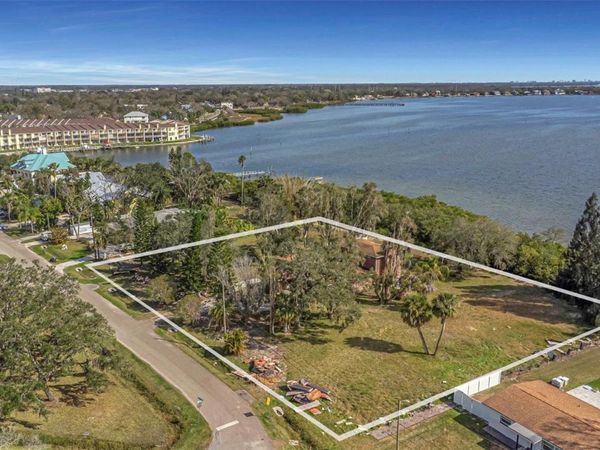 3825 SHORE BOULEVARD , OLDSMAR, FL 34677