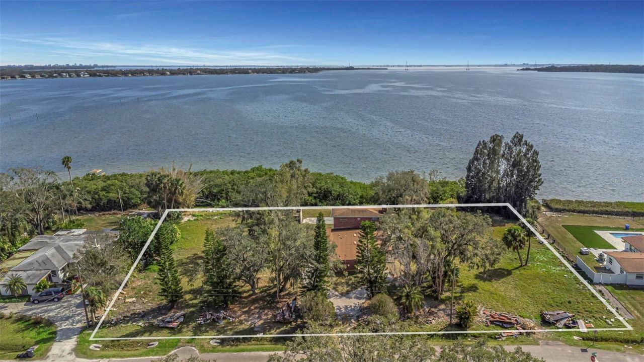 3825 Shore Boulevard , Oldsmar, FL 34677 Photo