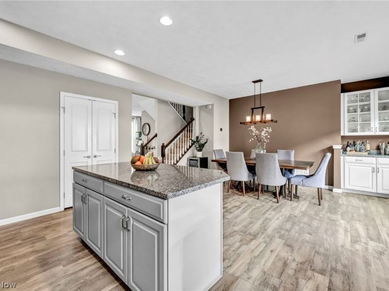 1383 Beach Avenue, Lakewood, OH 44107 Photo 10