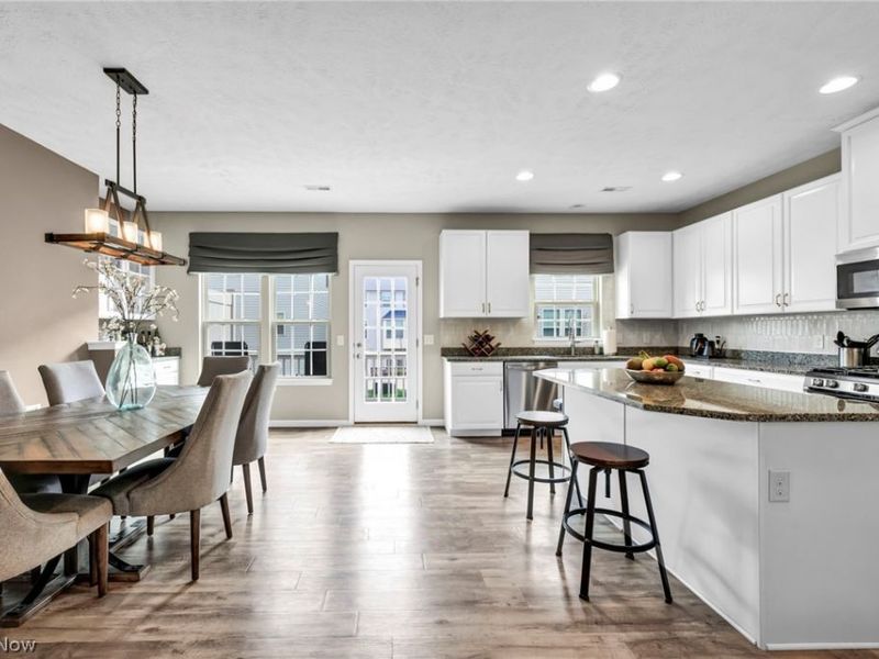 1383 Beach Avenue, Lakewood, OH 44107 Photo 15