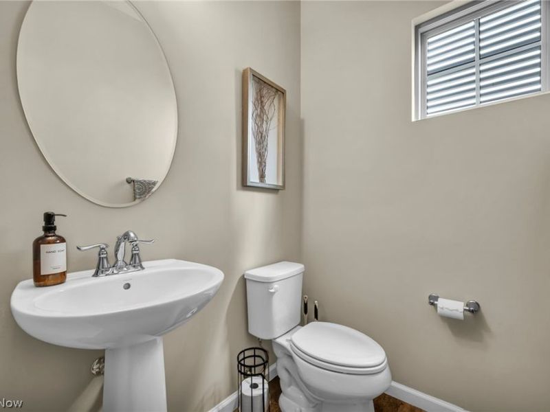 1383 Beach Avenue, Lakewood, OH 44107 Photo 16